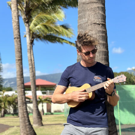 T-shirt homme bleu brodé Tangue 974 La Réunion.