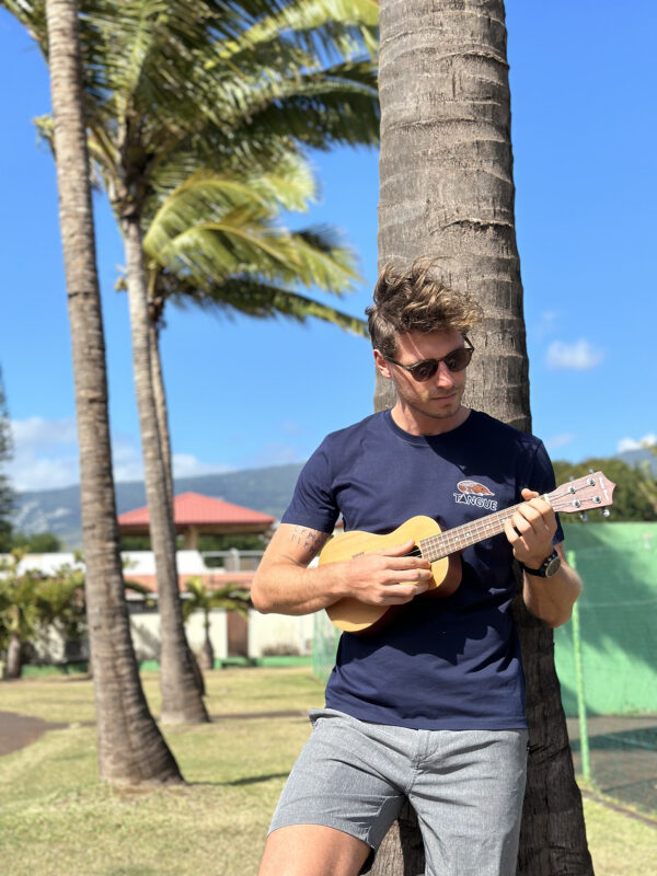 T-shirt homme bleu brodé Tangue 974 La Réunion.